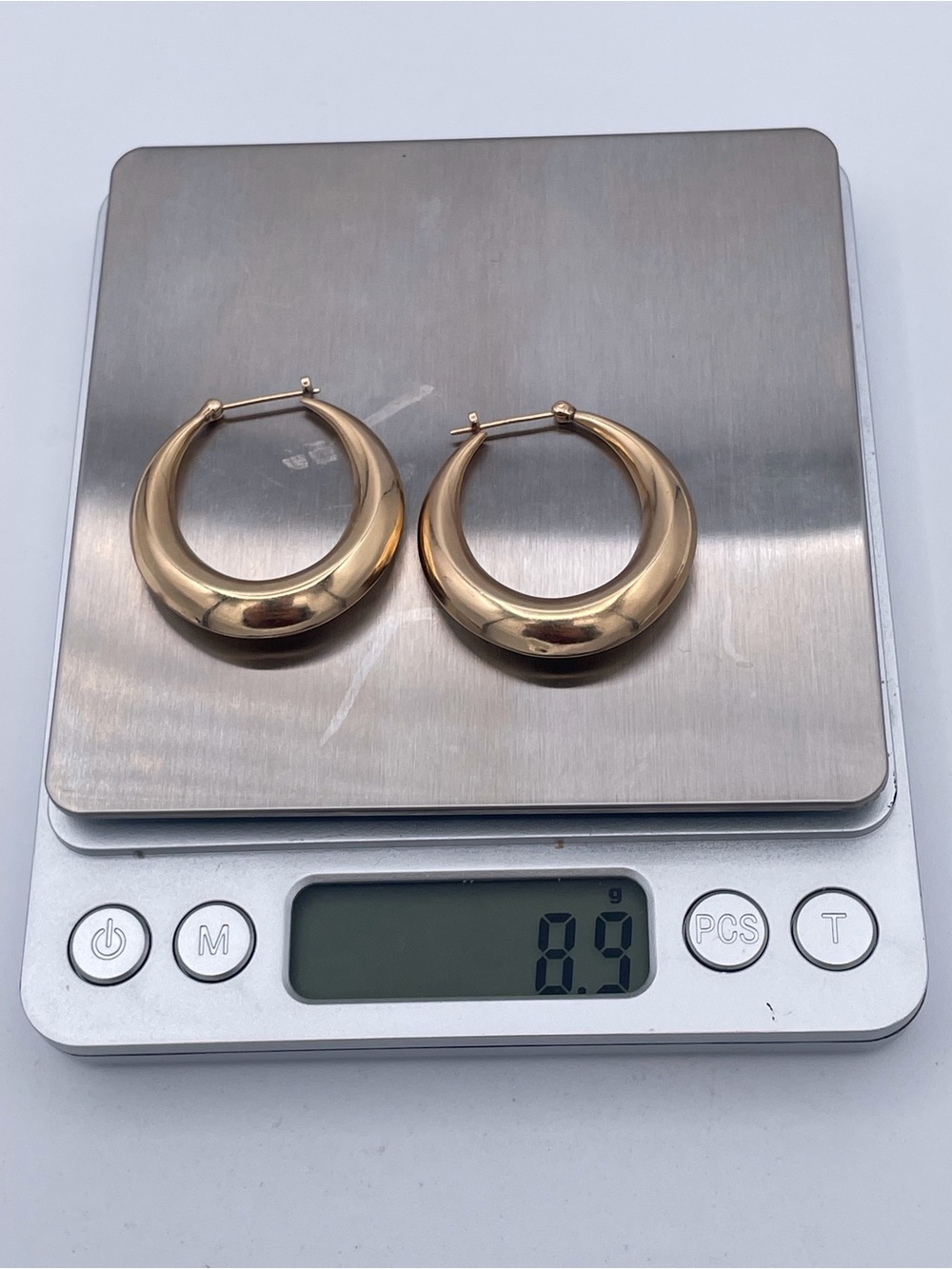 14K Italian Gold Chunky Hollow Hoop Earrings Round Made in Italy Heavy 8.9grams - Picture 5 of 6